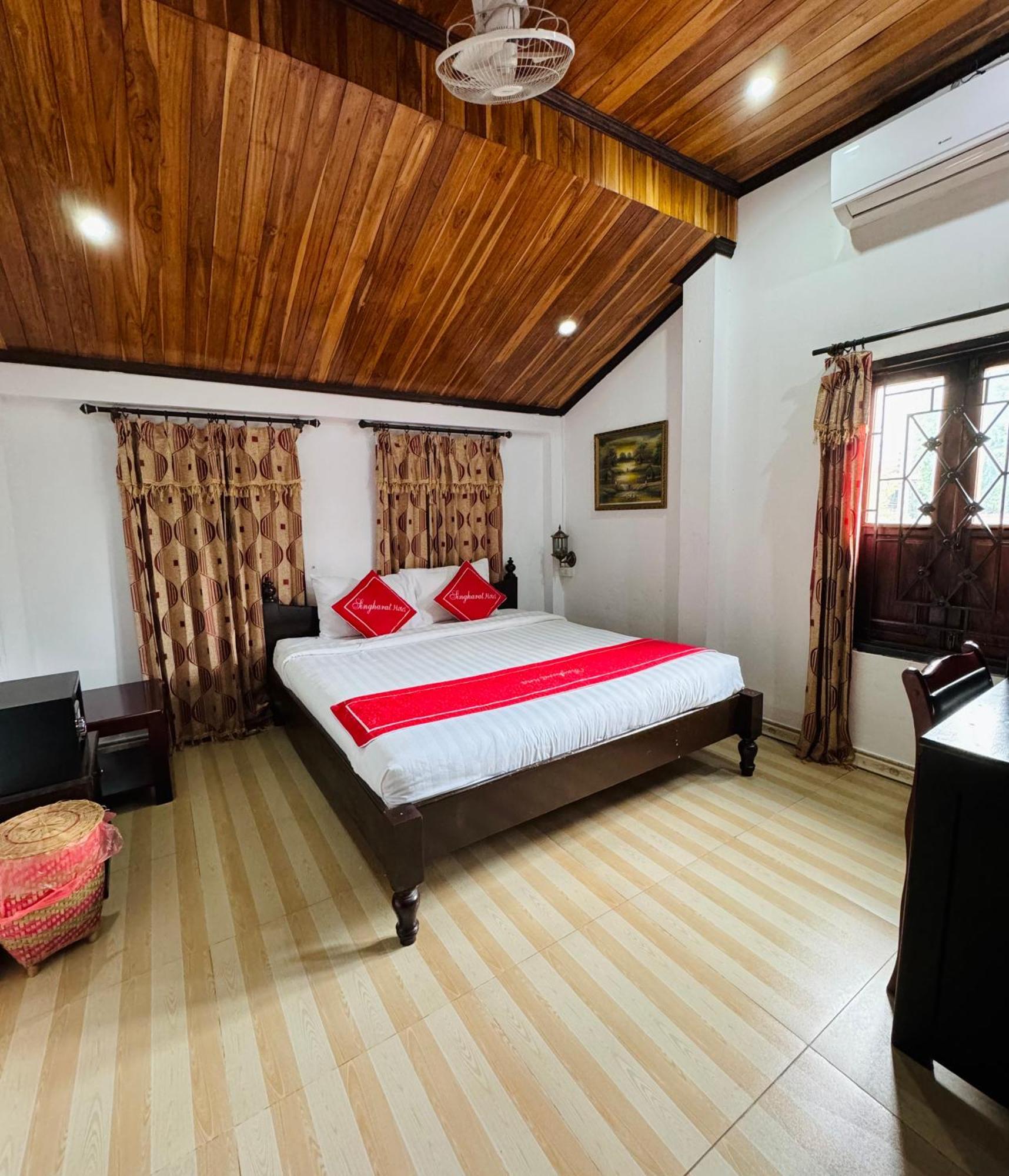 Singharat Boutique House Bed and Breakfast Luang Prabang Buitenkant foto
