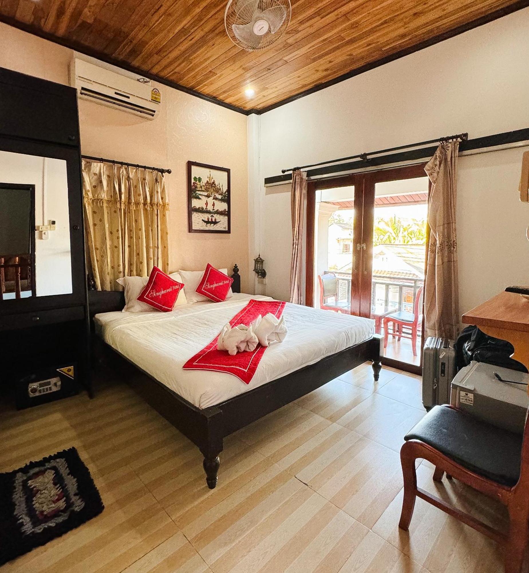 Singharat Boutique House Bed and Breakfast Luang Prabang Buitenkant foto
