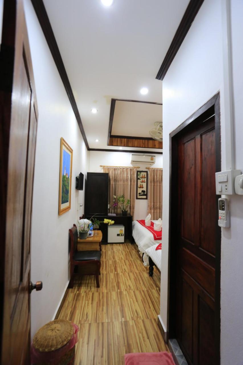 Singharat Boutique House Bed and Breakfast Luang Prabang Buitenkant foto